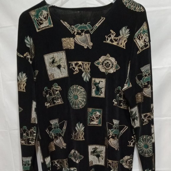 Women's long-sleeved shirt, black with ancient figures designed material - Picture 1 of 5